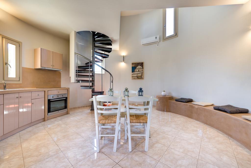 โมโนลิเทีย Apartment คามารี ภายนอก รูปภาพ